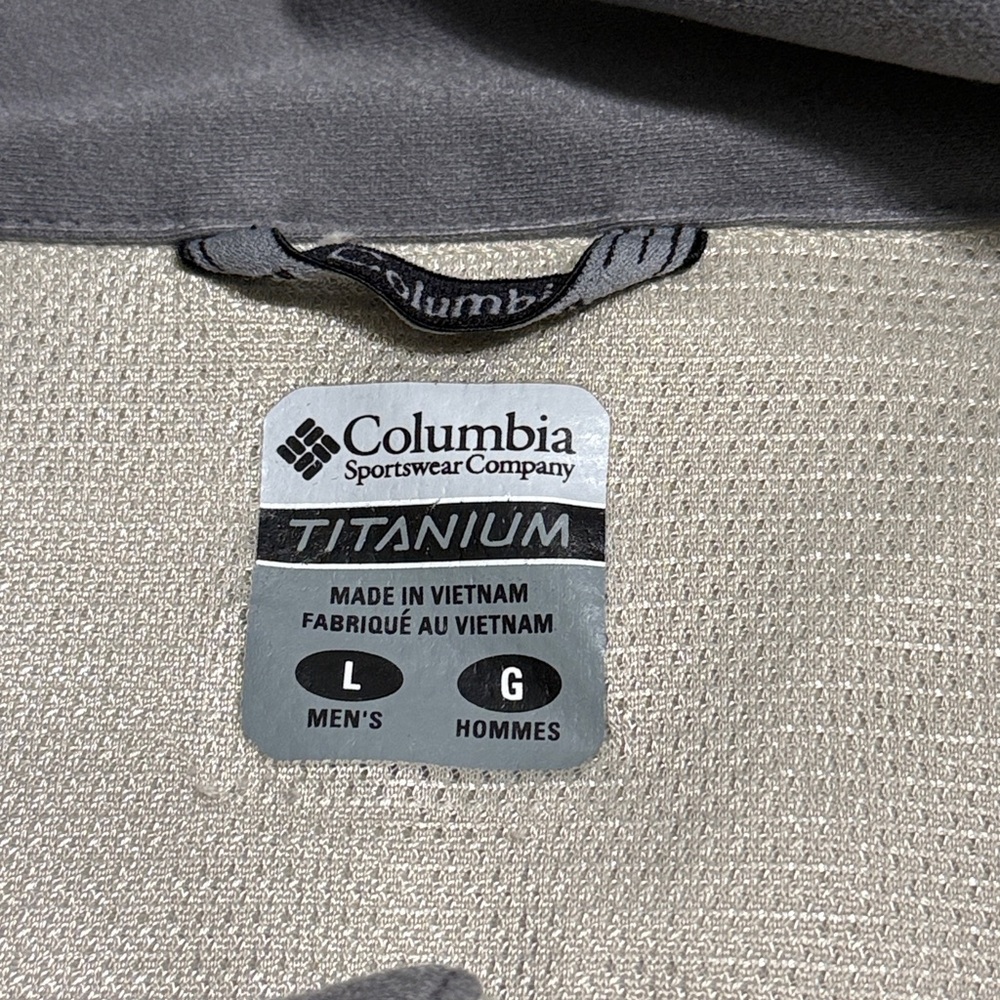 Columbia Titanium Omni-Shield Utility Vest Men’s L Safari Fishing Photographer - Picture 6 of 7
